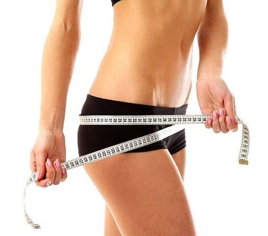 medição dos quadris após o exercício para perda de peso